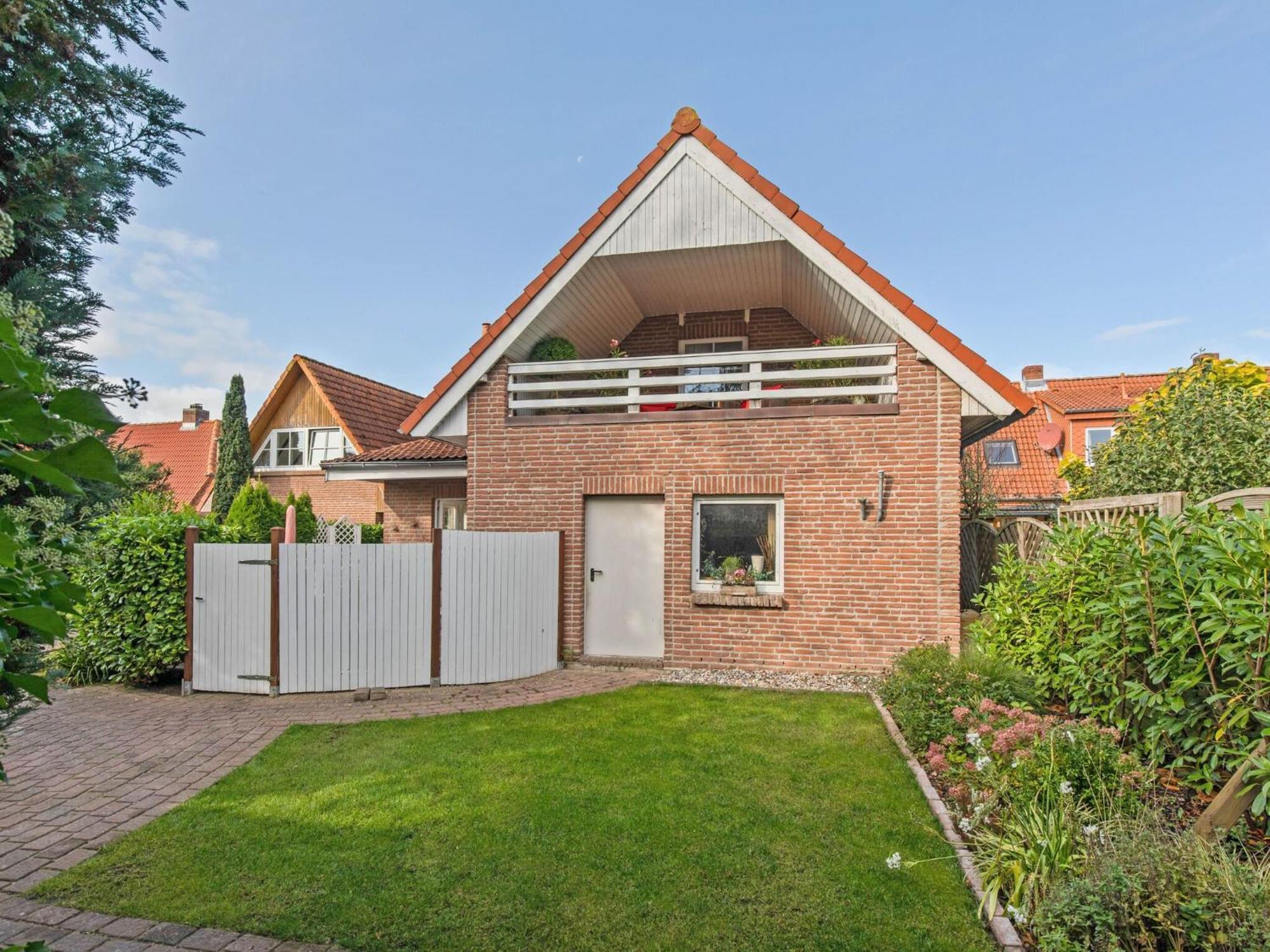 Enticing Holiday Home In Oldenburg With Garden Near Sea Dannau Eksteriør bilde