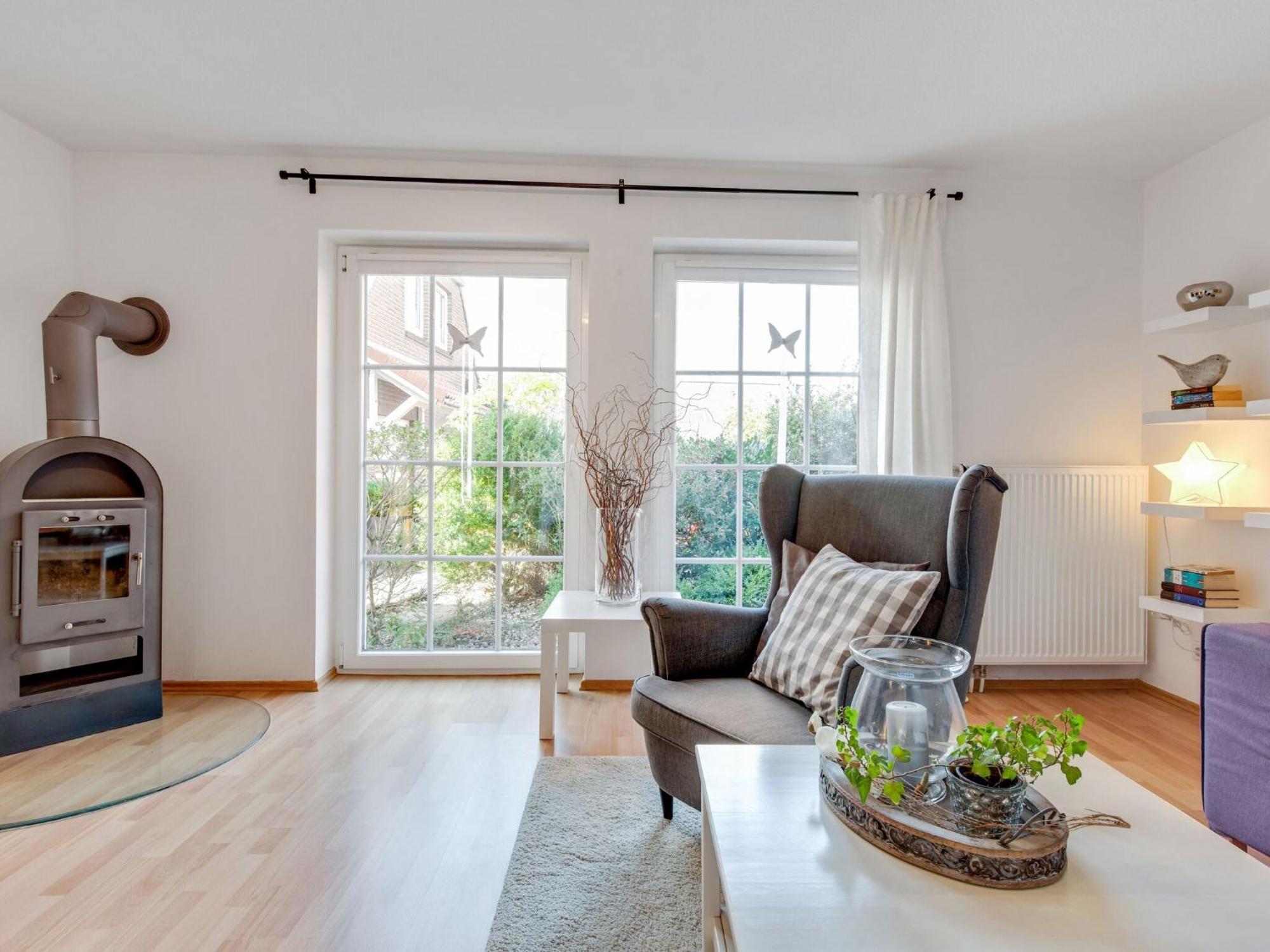 Enticing Holiday Home In Oldenburg With Garden Near Sea Dannau Eksteriør bilde