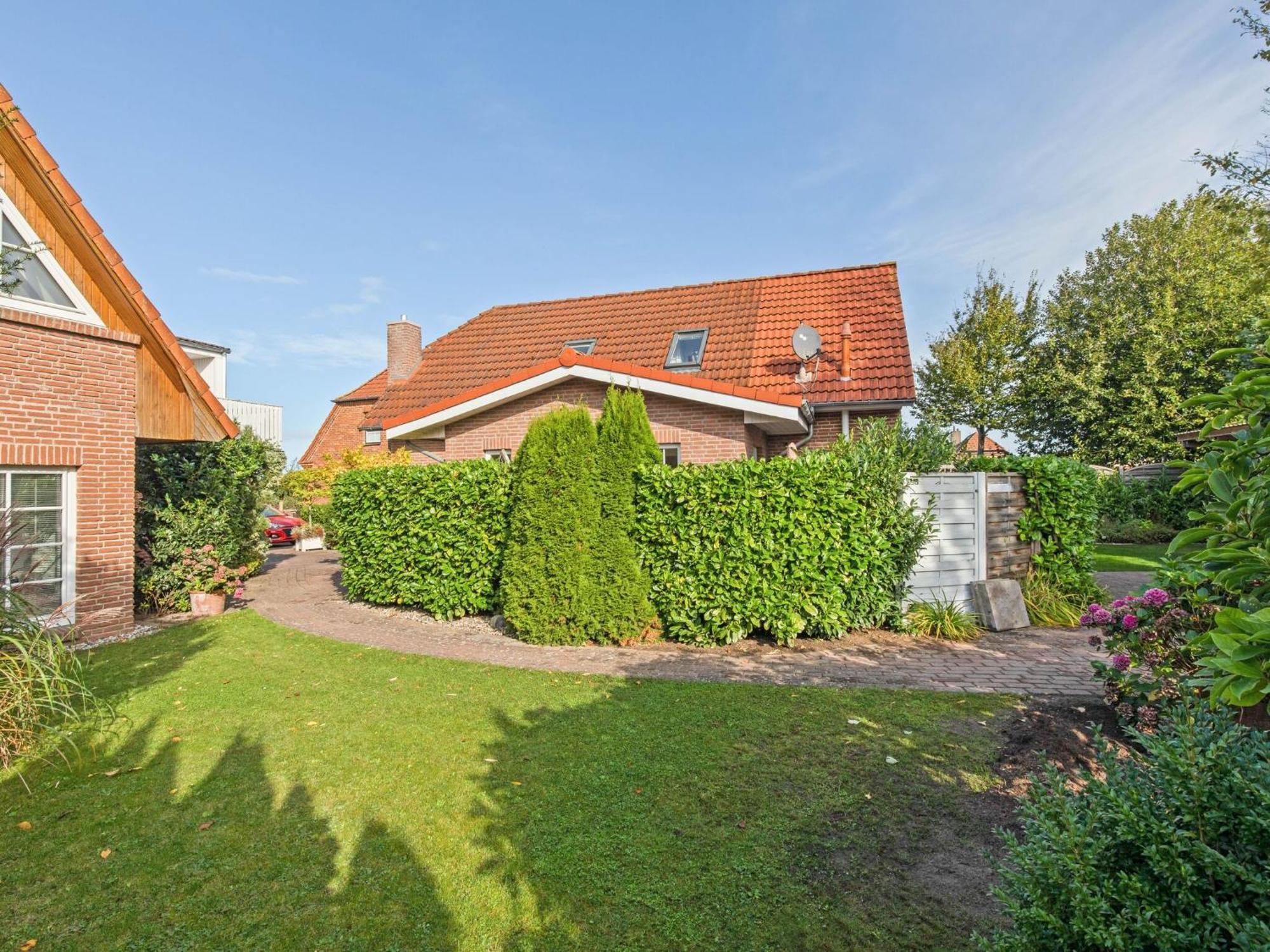 Enticing Holiday Home In Oldenburg With Garden Near Sea Dannau Eksteriør bilde
