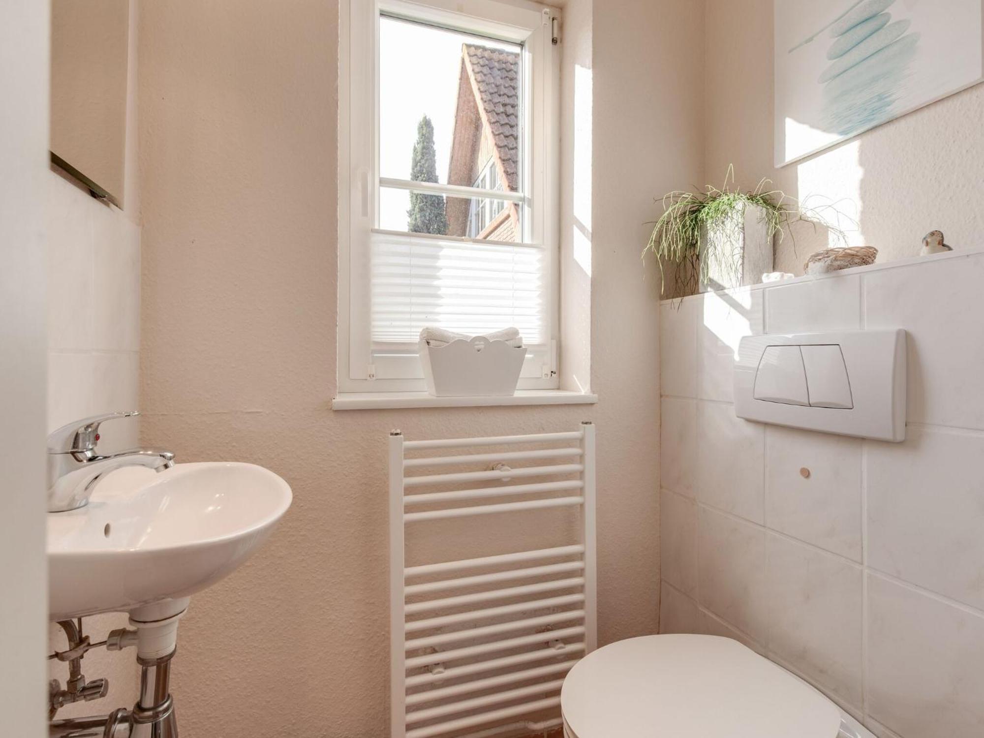 Enticing Holiday Home In Oldenburg With Garden Near Sea Dannau Eksteriør bilde