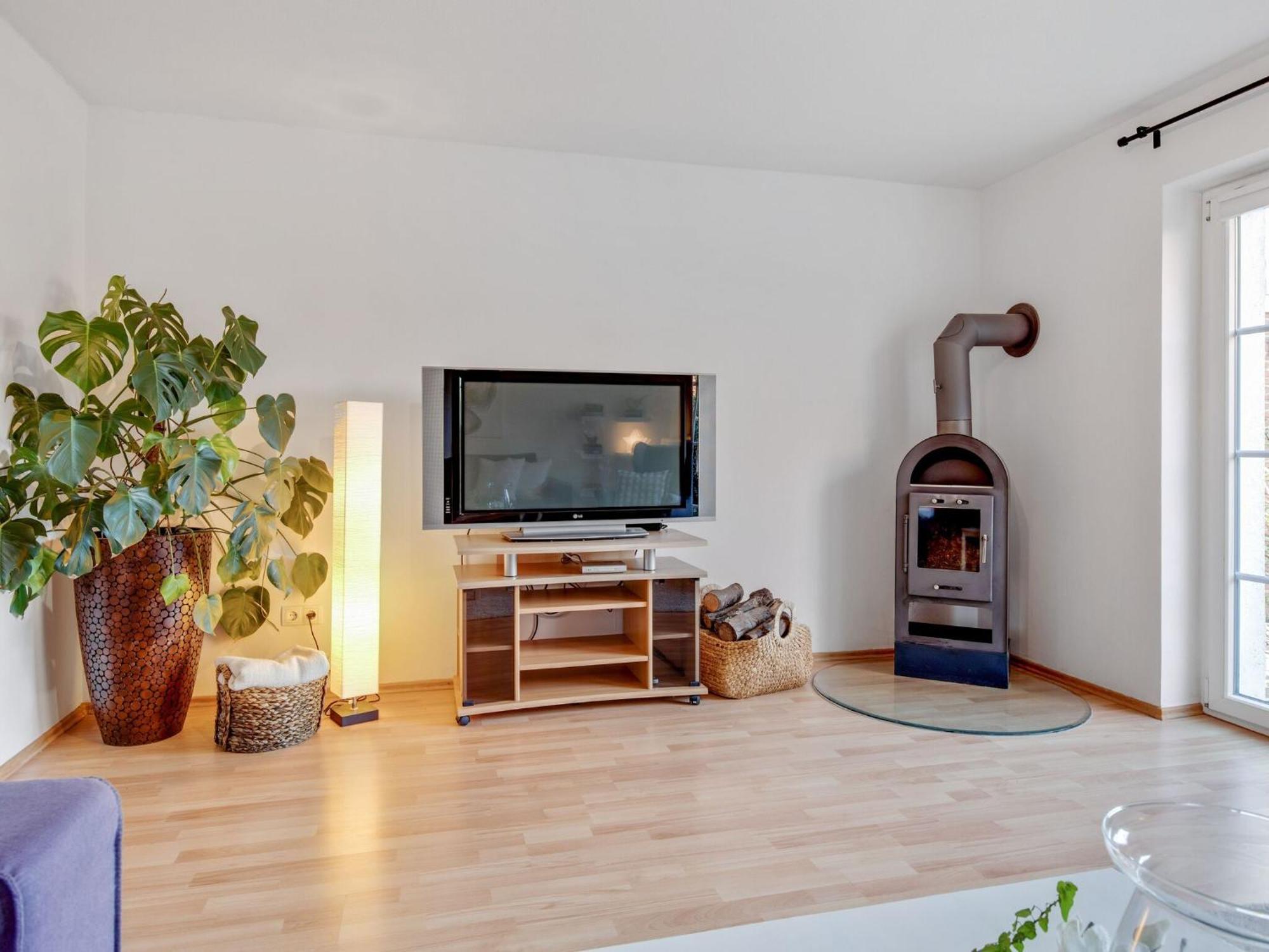 Enticing Holiday Home In Oldenburg With Garden Near Sea Dannau Eksteriør bilde