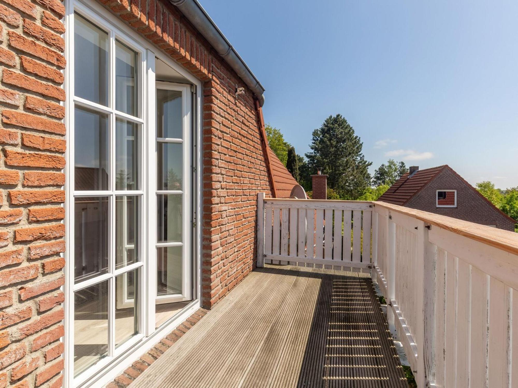 Enticing Holiday Home In Oldenburg With Garden Near Sea Dannau Eksteriør bilde